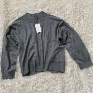 A new day sweater size S
